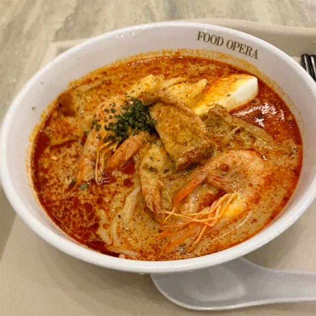 シンガポールの名物エビ・ラクサ